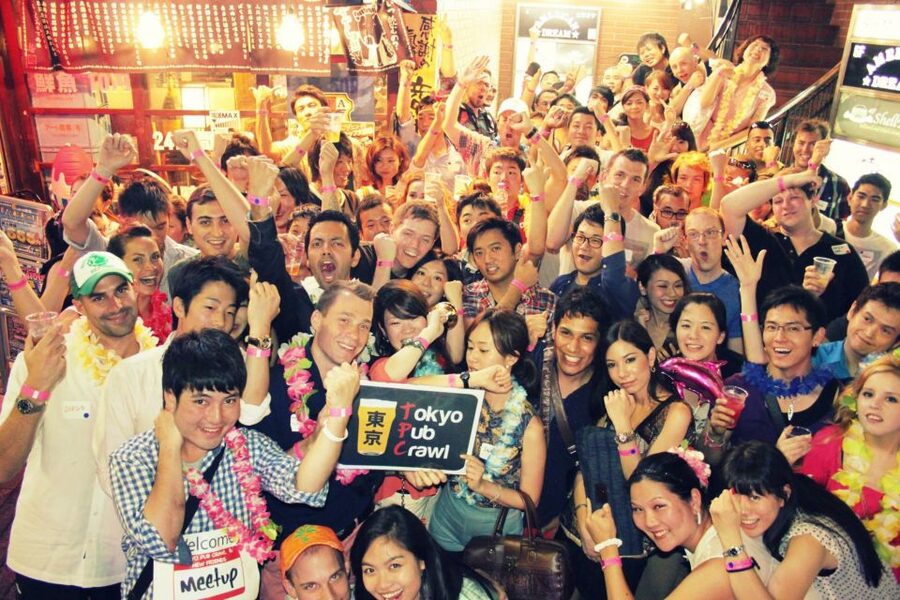 Tokyo: Pub Crawl and Bar Tour - The second bar raises the volume