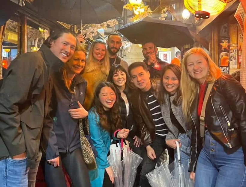Tokyo: Shinjuku Bar and Izakaya Hopping Tour - Why Shinjuku works so well at night