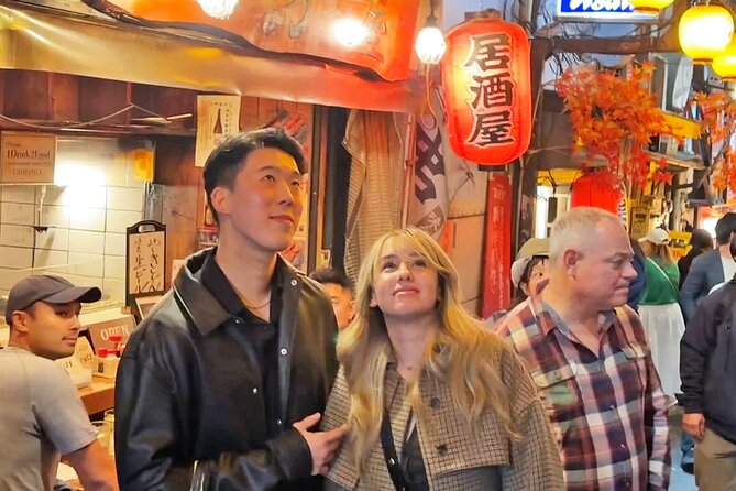 Tokyo: Shinjuku Bar Hopping & Night Walking Tour - Meeting beside Shinjuku Station