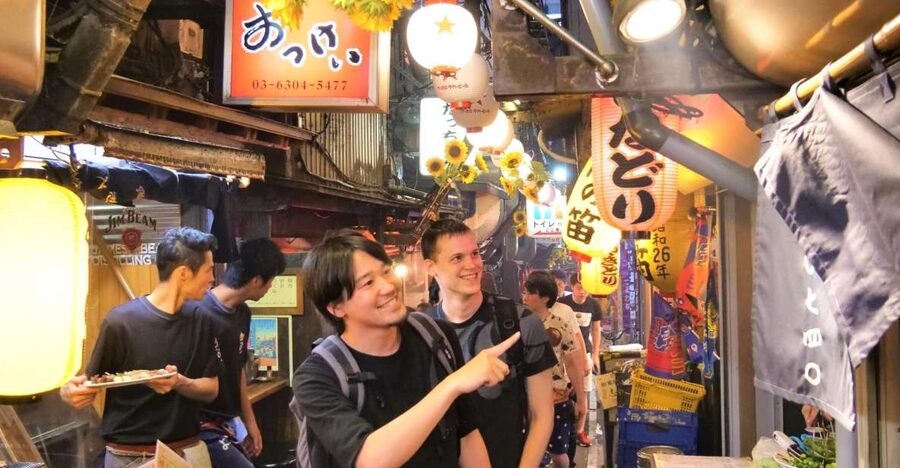Tokyo: Shinjuku Bar Hopping with All-You-Can-Drink & Dinner - Why Shinjuku is a good place for a bar-hopping tour