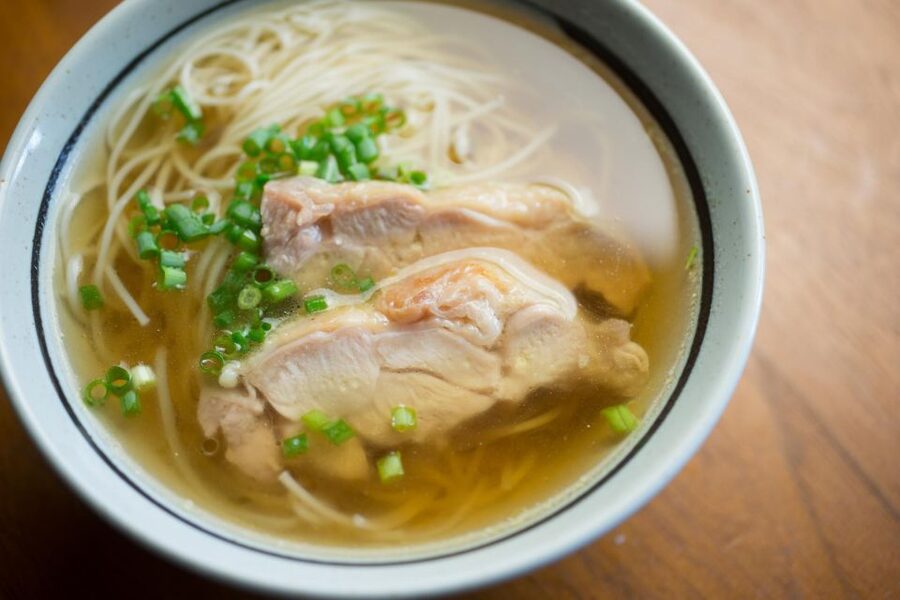 Tokyo: Shinjuku Bar Hopping with All-You-Can-Drink & Dinner - Group size, guide style, and the social side