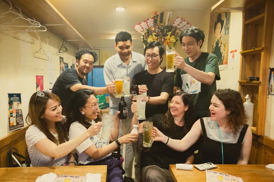 Tokyo: Shinjuku Izakaya and Golden Gai Bar Hopping Tour (2h) - Why this Shinjuku night feels different