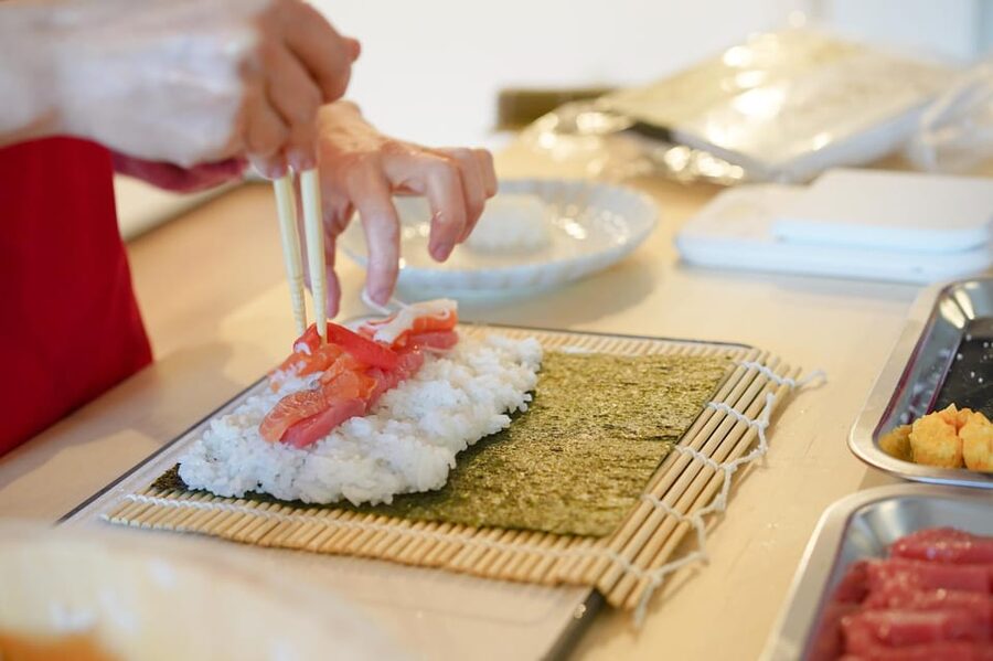 Tokyo: Sushi Cooking Class with Sake Tasting - Four Sake Pairings with Japanese Food