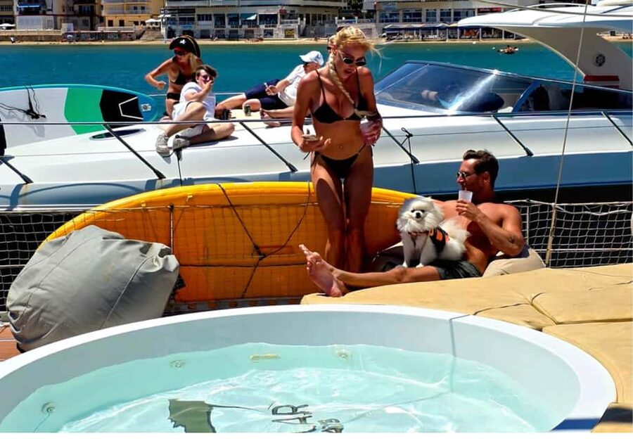 Torrevieja: Pirate Sunday Party Boat Tour - Who will enjoy this Sunday party most?