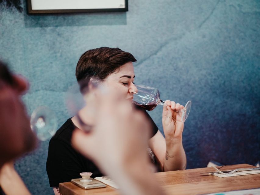 Toulouse: Wine Bar Walking Tour with a Local Wine Expert - Walking, weather, and the evening pace