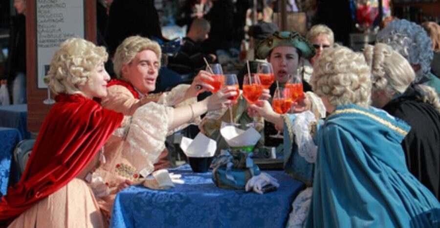 Venice: Venetian Style Carnival Pub Crawl - The first bacaro: your introduction to Venetian drinking culture