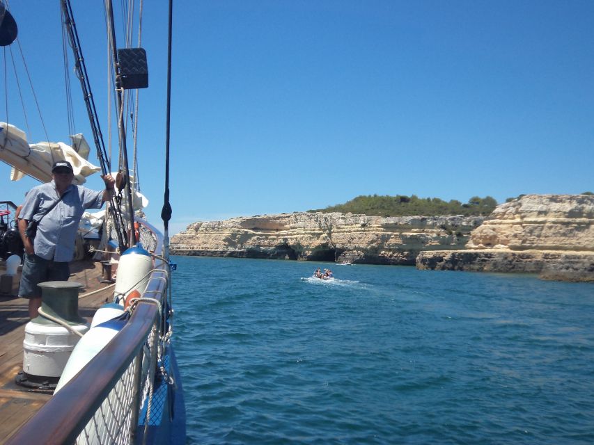 Vilamoura: Algarve Coast 3-Hour Sailing Cruise With Open Bar - From Vilamoura to Falésia’s red cliffs