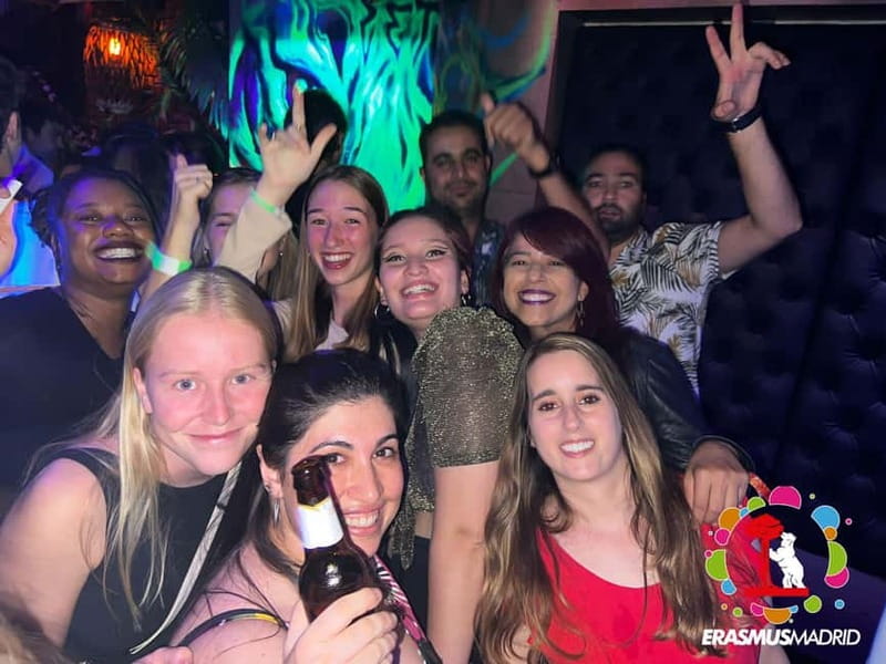 Wild Night Pub Crawl: Free Shots, Games & VIP Club Entry! - Who will enjoy this Madrid night out