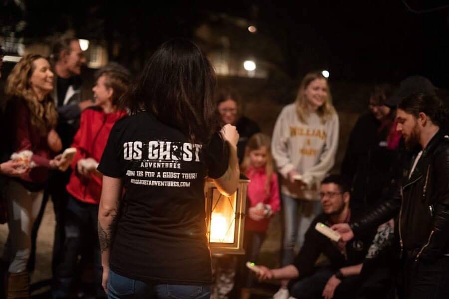 Williamsburg: Colonial Ghosts Haunted Pub Crawl - Wren Building and the ghosts of William and Mary