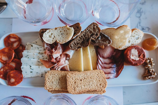 Wine and Cheese Tasting Lunch in Portuguese Wine Bar - The tasting begins with Portugal’s wine story