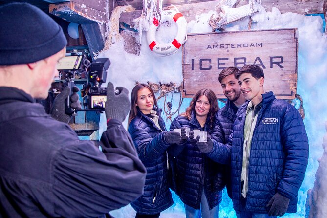 Xtracold Icebar Amsterdam, 3 Drinks Included - How long you really need inside